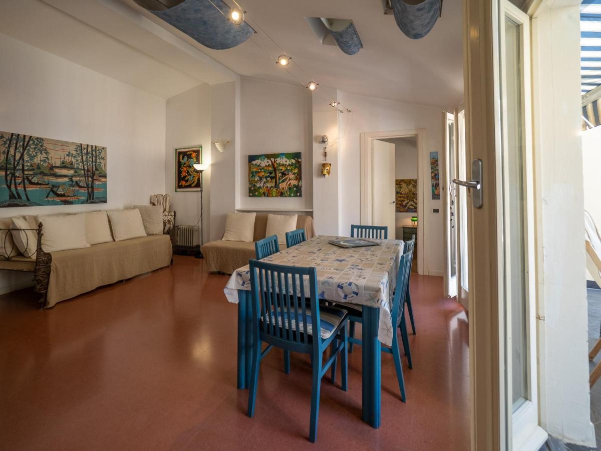 Lassu Apartment With View Вернаца Екстериор снимка