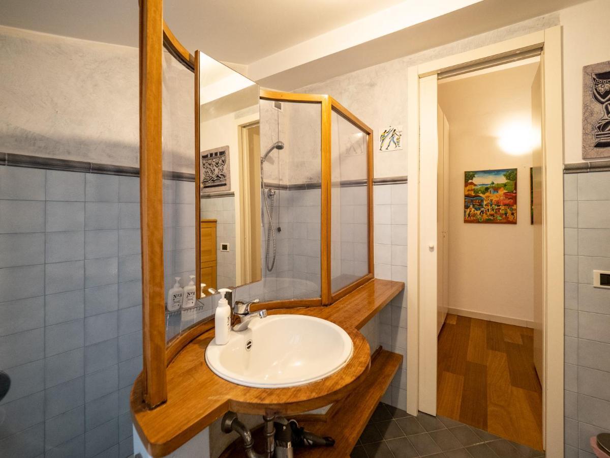 Lassu Apartment With View Вернаца Екстериор снимка